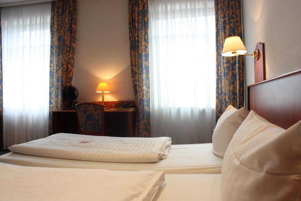 Hotel Zeil Fráncfort del Meno Habitación foto